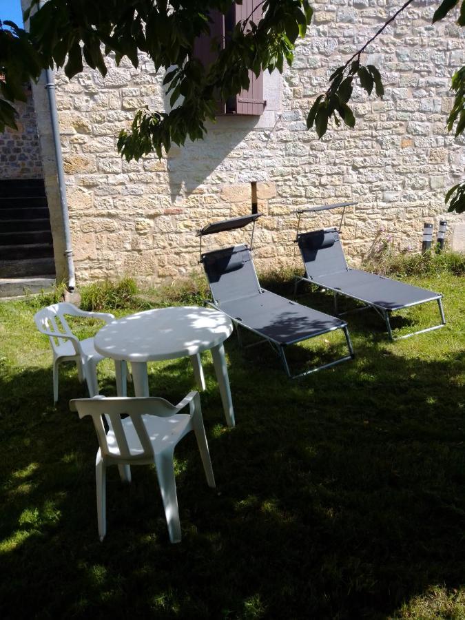 Chez La Marquise Bed and Breakfast Boissieres  Buitenkant foto